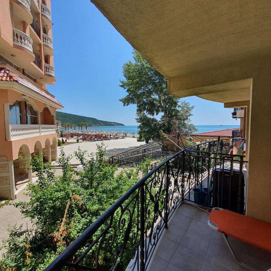 Andalucia Beach - Sea Viev Apartments Elenite Exterior photo